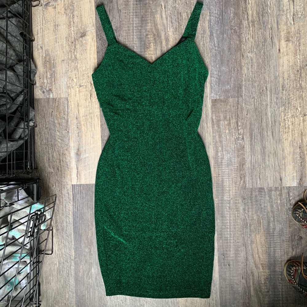 BNIB Green midi party dress! Super stretchy!